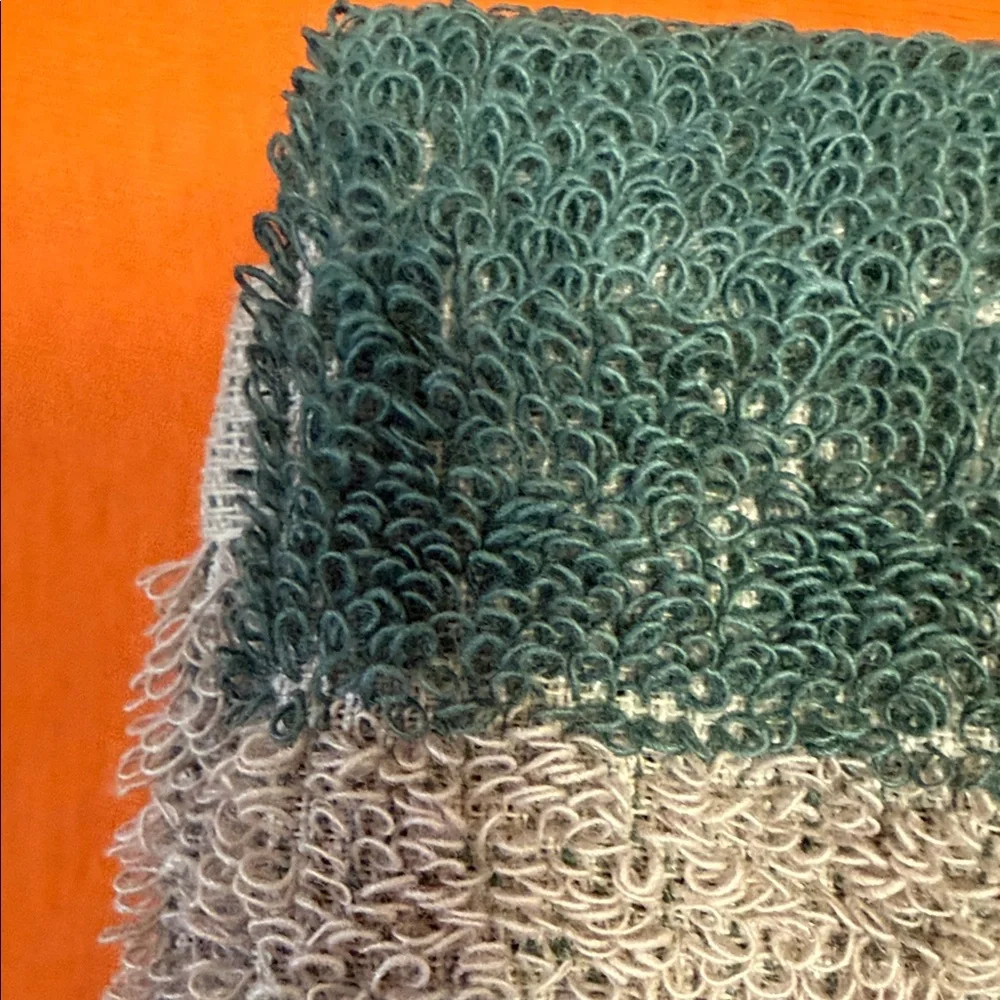 N/A soft towel